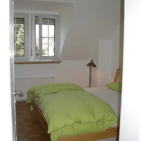 Apartment Hideaway - *